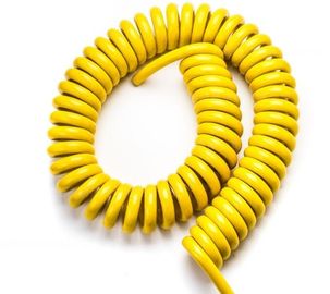 1P × 30AWG + 3C × 30AWG मल्टी स्ट्रैंड्स 5 कोर 80°C 30V स्पाइरल केबल TPU सामग्री